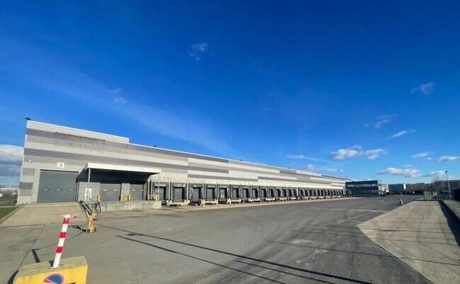 Plus de détails pour Industriel/Logistique à louer
