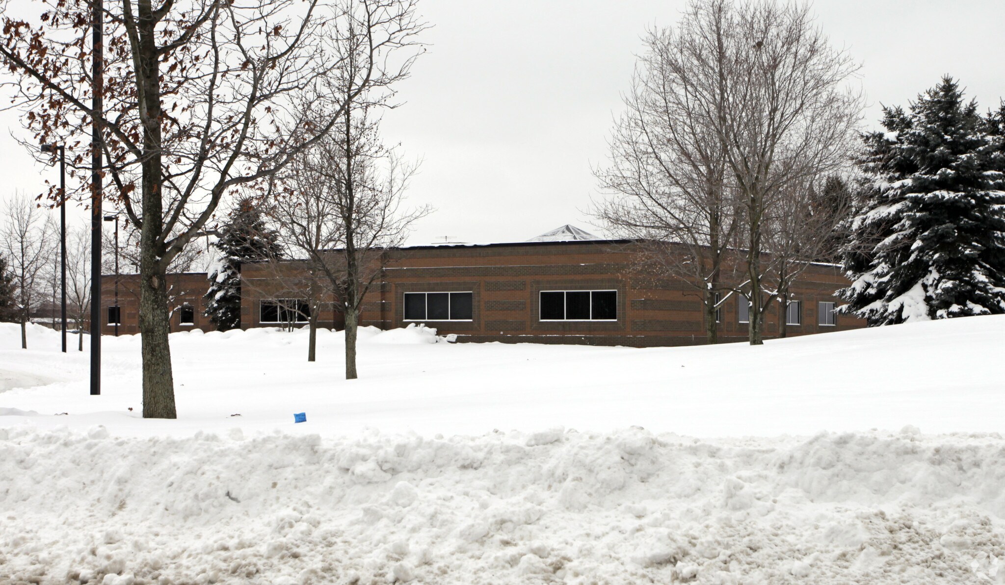 1540 Corporate Woods Pky, Uniontown, OH à louer Photo principale– Image 1 sur 7