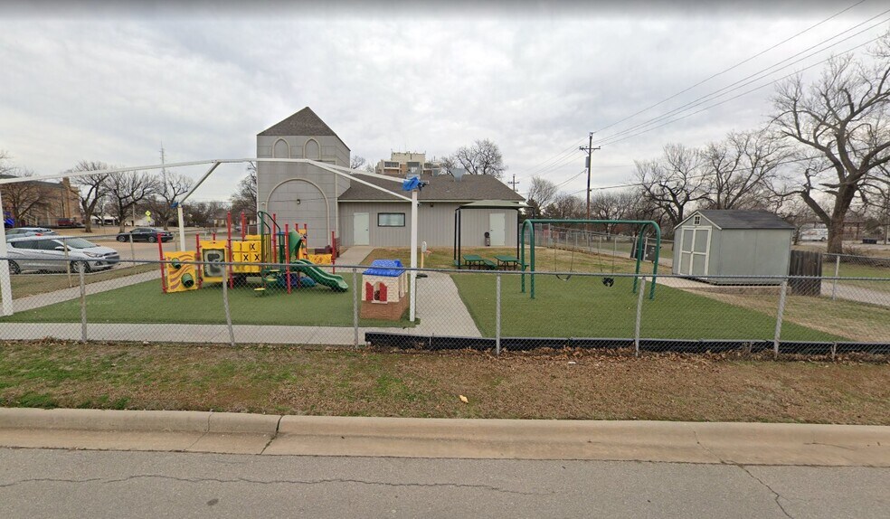 712 SW E Ave, Lawton, OK à vendre - Photo de l’immeuble – Image 3 sur 3