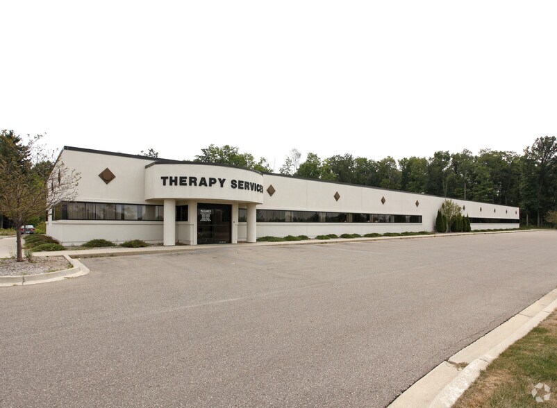 2500 N Elms Rd, Flint, MI à vendre - Photo principale – Image 1 sur 3