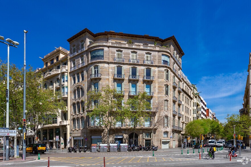 Bureau dans Barcelone, Barcelona à louer - Photo de l’immeuble – Image 3 sur 4