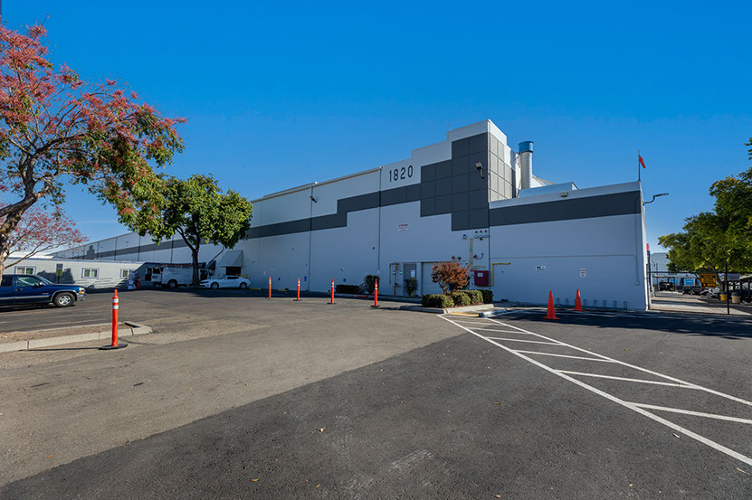 1820 N MacArthur Dr, Tracy, CA à louer - Photo de l’immeuble – Image 2 sur 8
