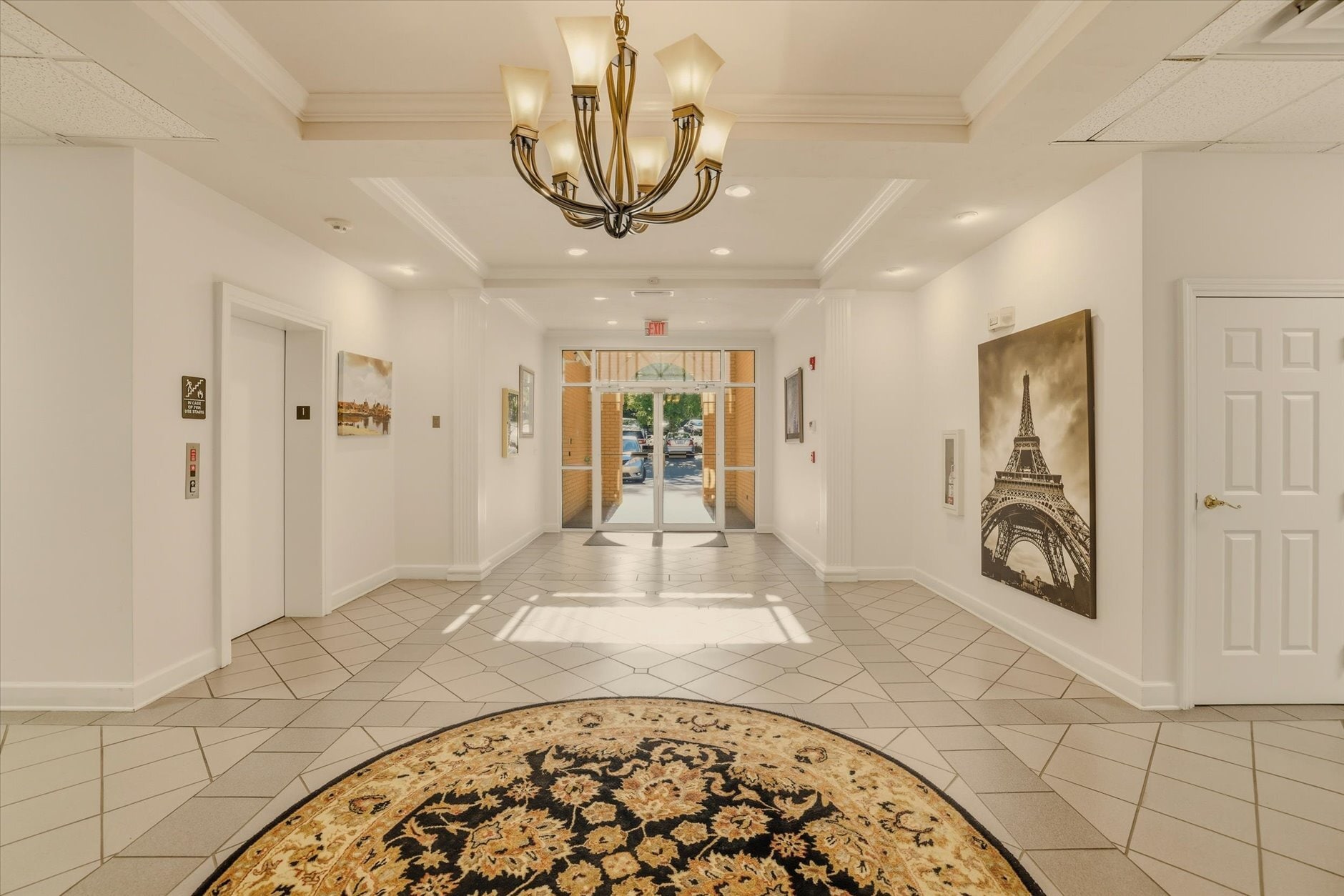 2457 Care Dr, Tallahassee, FL à louer Photo principale– Image 1 sur 34