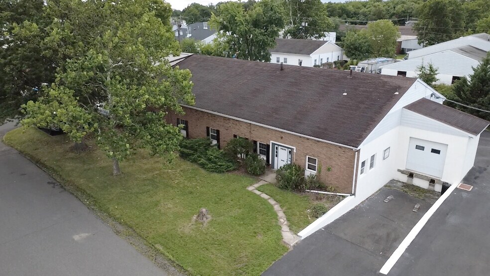 220 Mountain Ave, Middlesex, NJ à vendre - Photo de l’immeuble – Image 3 sur 4