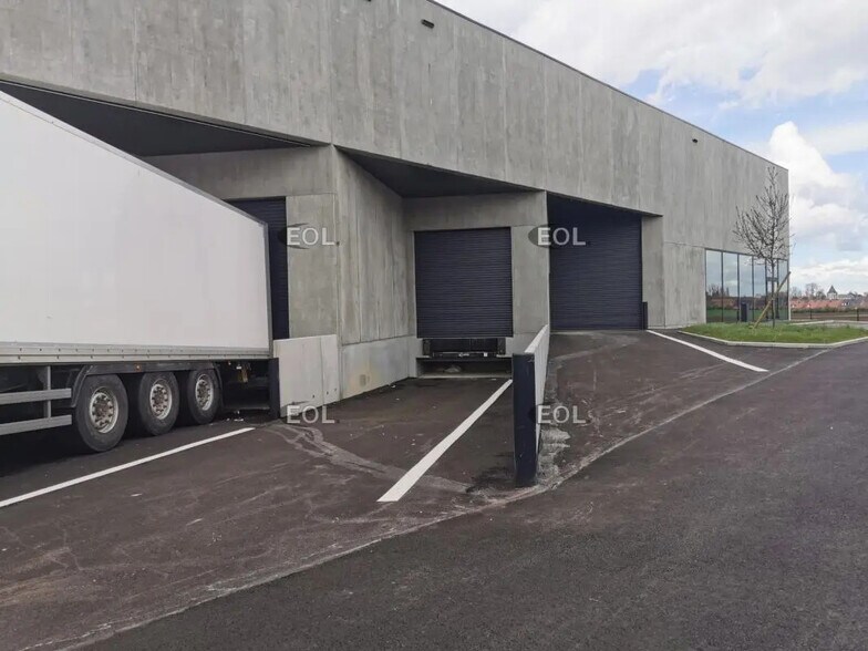 Local d’activités dans Seclin à louer - Photo de l’immeuble – Image 2 sur 8