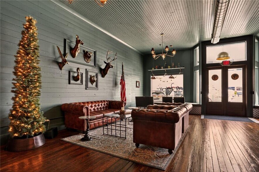 202 S 2nd St, Odessa, MO à vendre - Photo de l’immeuble – Image 3 sur 10