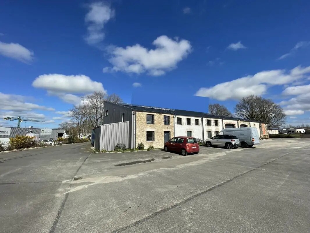 Local d’activités dans Malville à louer Photo de l’immeuble– Image 1 sur 7