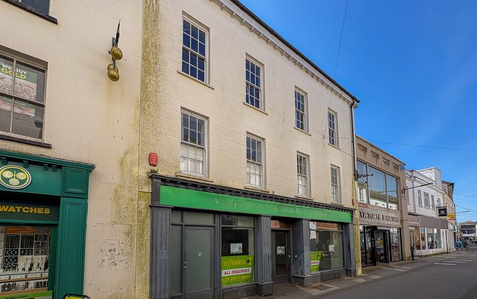 4 Bridge St, Haverfordwest à louer - Photo de l’immeuble – Image 2 sur 2
