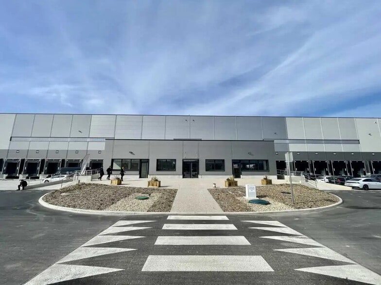 Industriel/Logistique dans Petit-Couronne à louer - Photo de l’immeuble – Image 1 sur 23