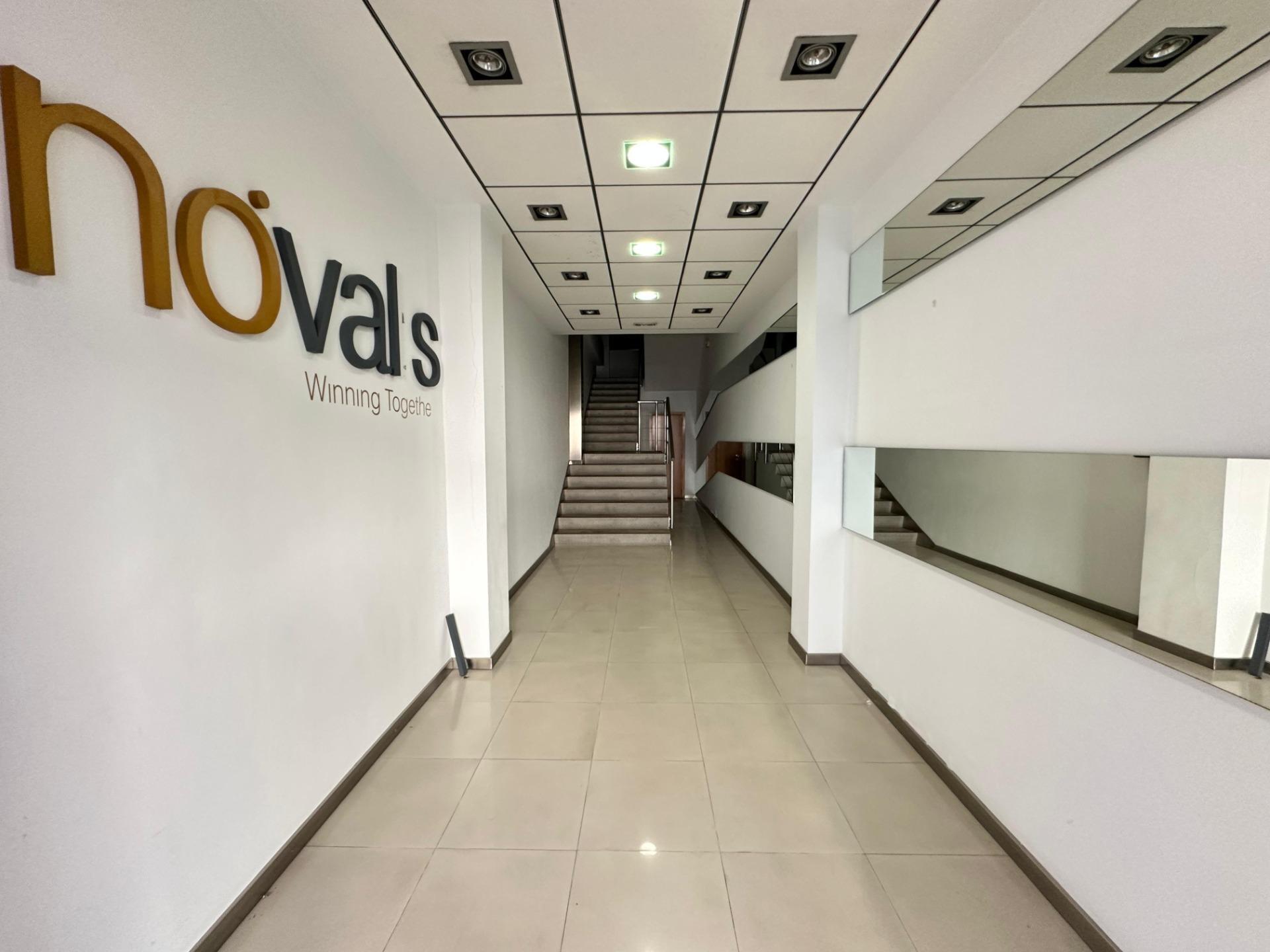 Carrer de Gutiérrez Mellado, S/N, L'Alcúdia, Valencia à vendre Photo de l’immeuble– Image 1 sur 46