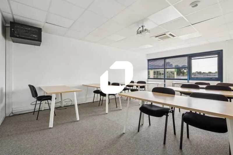 Bureau dans Mérignac à louer - Photo de l’immeuble – Image 3 sur 6