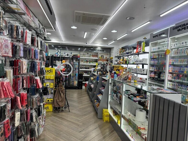 258 Kilburn High Rd, Londres à vendre - Photo de l’immeuble – Image 1 sur 7
