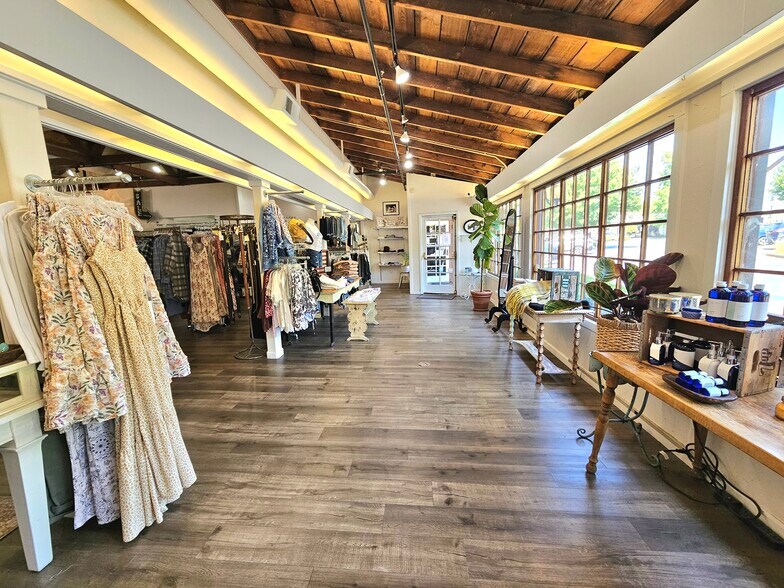 250 Vallombrosa Ave, Chico, CA à louer - Photo intérieure – Image 2 sur 9