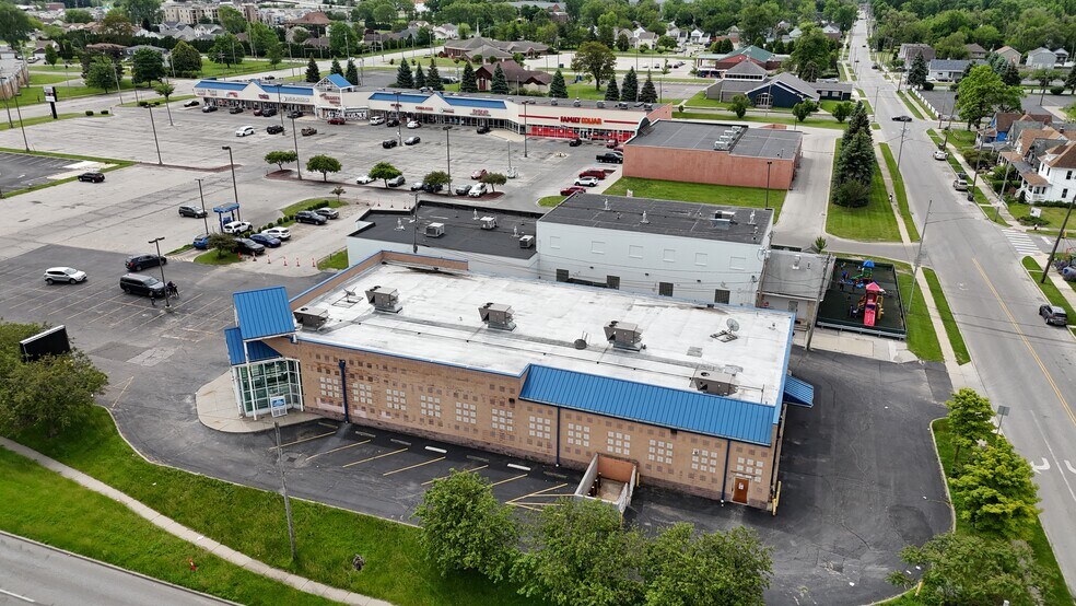 551 Dorr St, Toledo, OH à vendre - Photo de l’immeuble – Image 3 sur 7