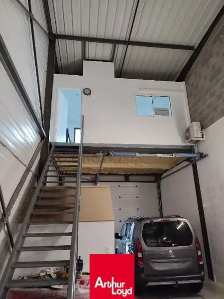 Local d'activités dans Limas à vendre Photo de l’immeuble– Image 1 sur 7