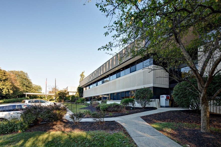 3103 Philmont Ave, Huntingdon Valley, PA à louer - Photo de l’immeuble – Image 2 sur 6