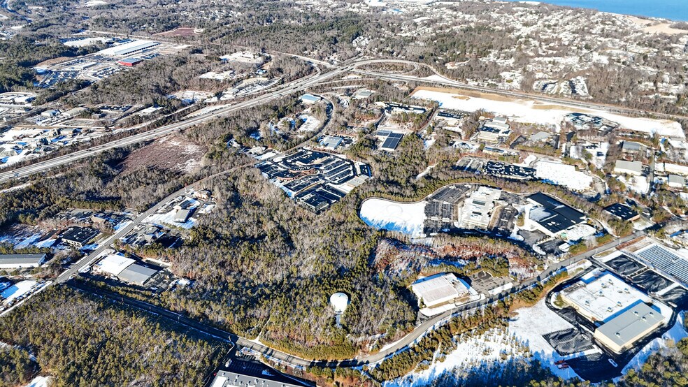 99 Armstrong Rd, Plymouth, MA à vendre - Photo de l’immeuble – Image 3 sur 3