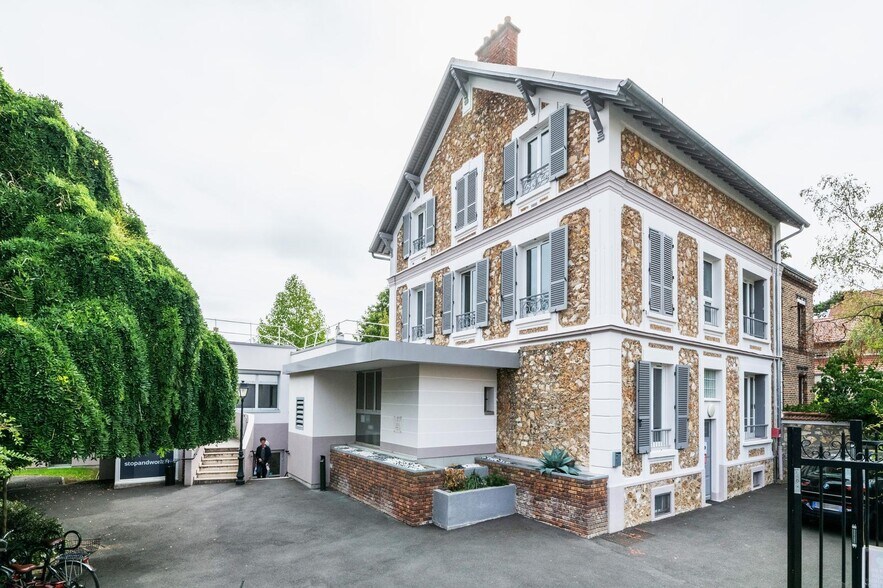 7 Rue Le Bouvier, Bourg-la-Reine à louer - Photo de l’immeuble – Image 3 sur 17