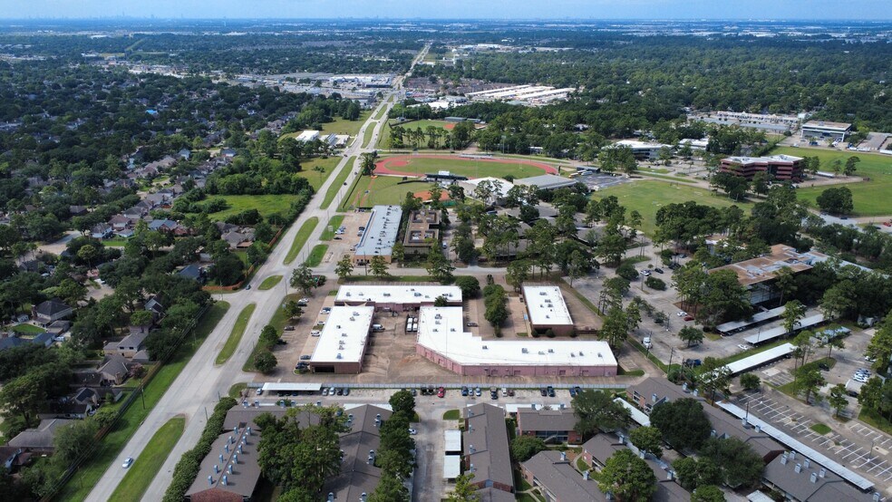 14503 Bammel North Houston Rd, Houston, TX à louer - Photo de l’immeuble – Image 3 sur 9