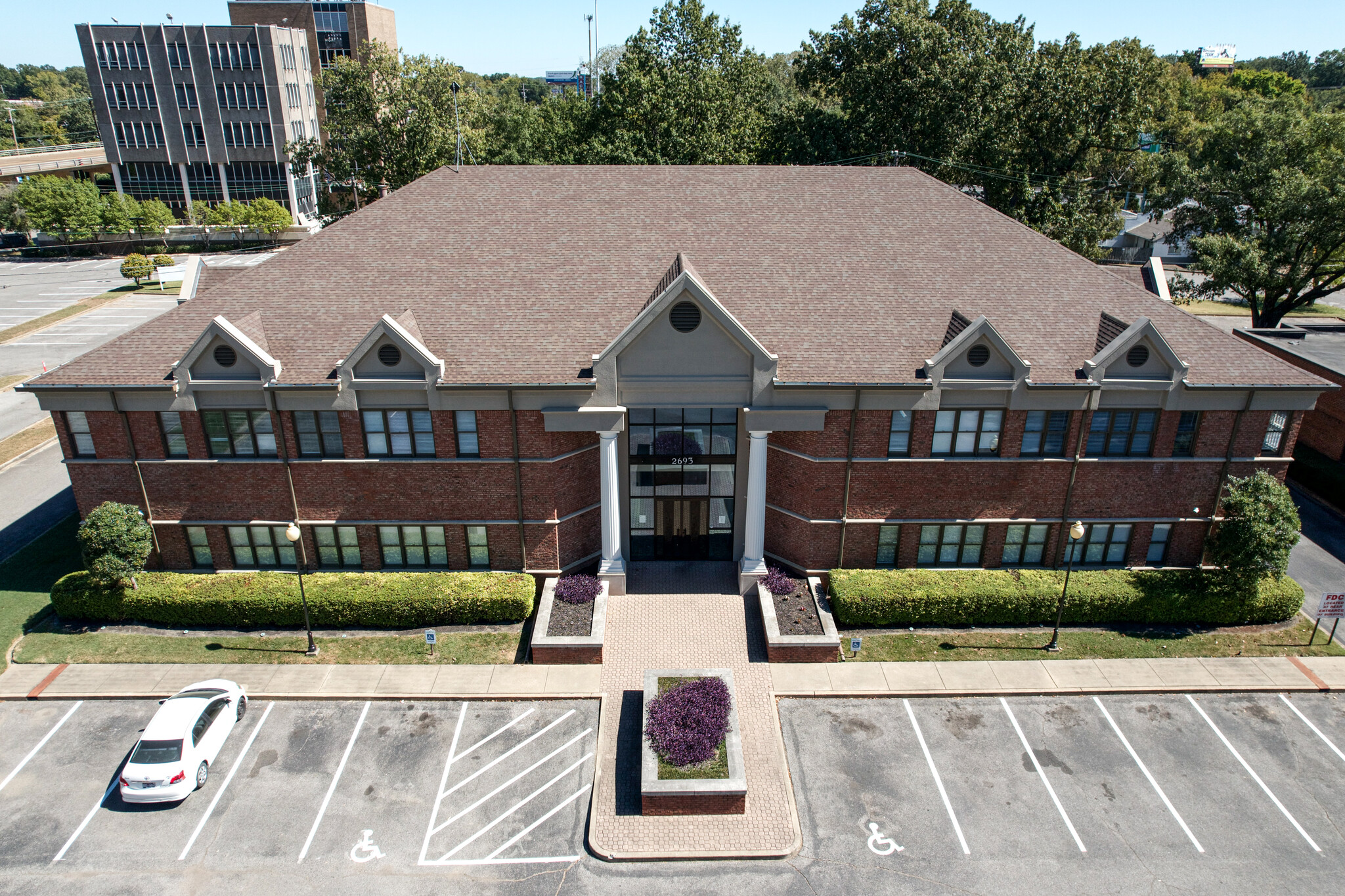 2693 Union Avenue Ext, Memphis, TN à louer Photo de l’immeuble– Image 1 sur 14