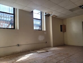 760 Dekalb Ave, Brooklyn, NY à louer Photo intérieure– Image 1 sur 3