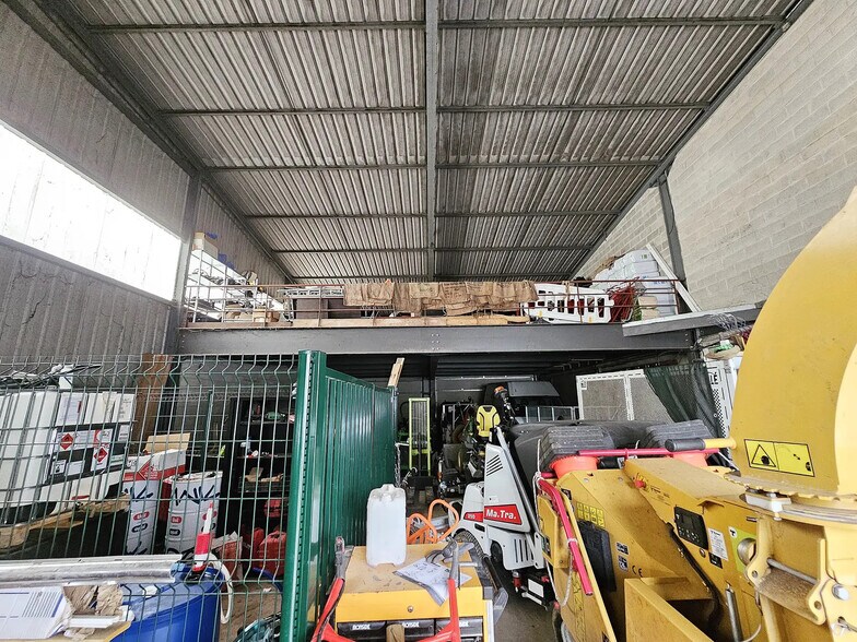 Local d’activités dans Champigny-sur-Marne à louer - Photo intérieure – Image 2 sur 17