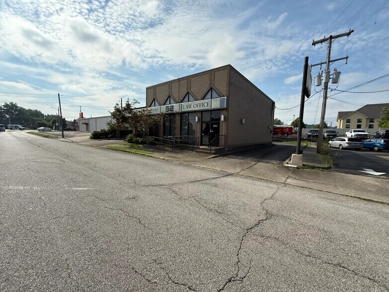 1812 Heaton Rd, Louisville, KY à vendre - Photo de l’immeuble – Image 2 sur 5
