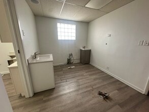 7150-7154 W Higgins Ave, Chicago, IL à louer Photo de l’immeuble– Image 2 sur 18