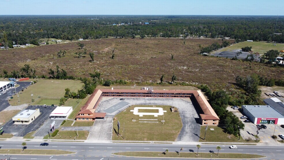 2238 S Byron Butler Pky, Perry, FL à vendre - Photo principale – Image 1 sur 7