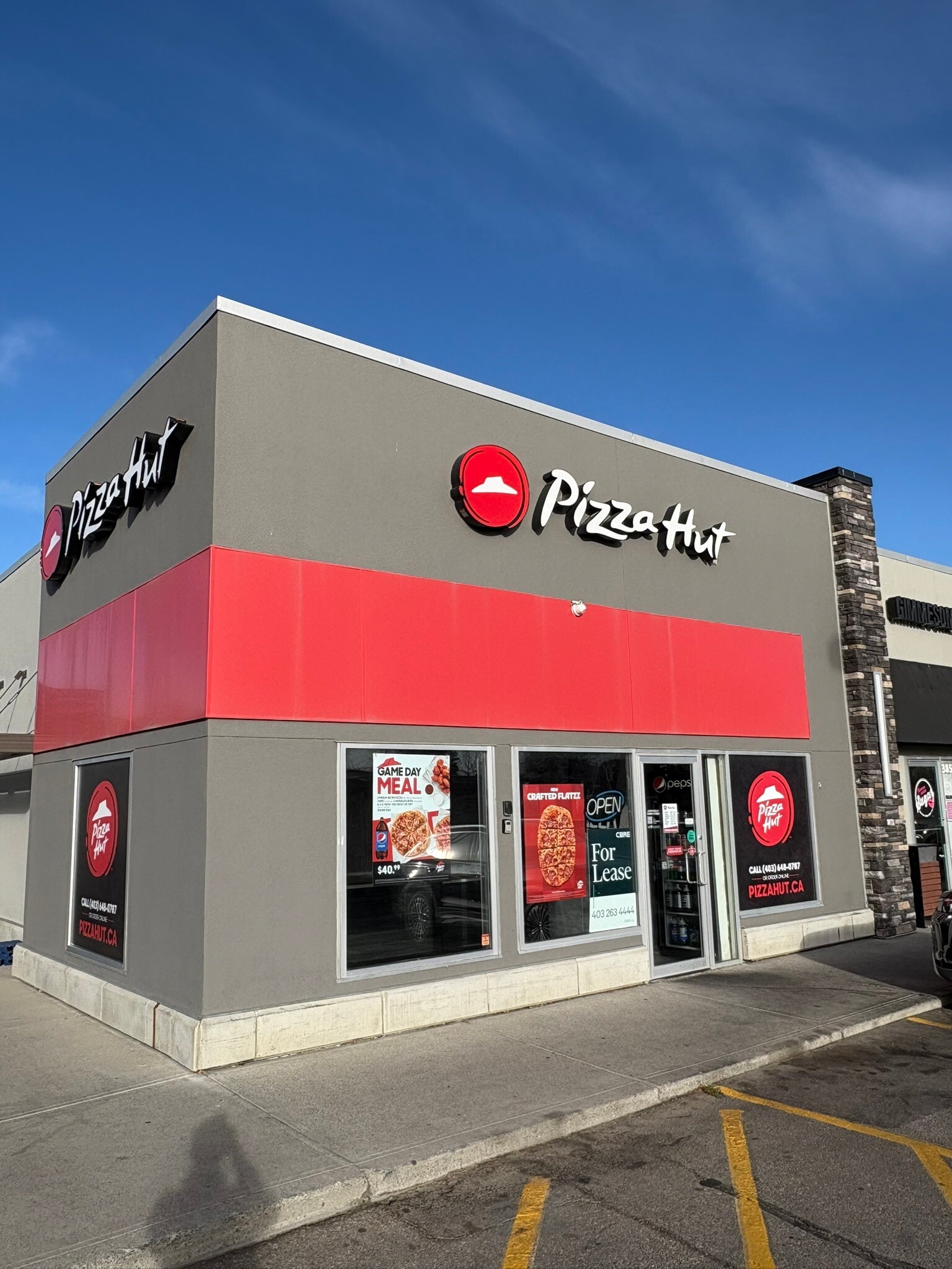 10233 Elbow Dr SW, Calgary, AB à louer Photo de l’immeuble– Image 1 sur 8