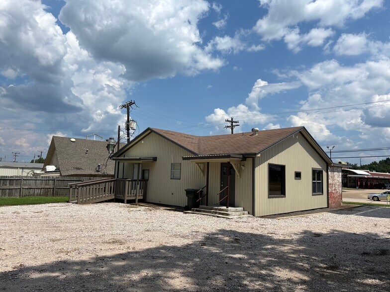 871-873 S Wheeler St, Jasper, TX à louer - Photo de l’immeuble – Image 3 sur 5