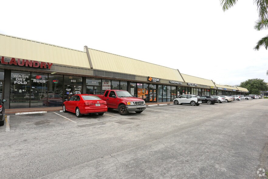 900-964 NE 62nd St, Fort Lauderdale, FL à louer - Photo de l’immeuble – Image 3 sur 17