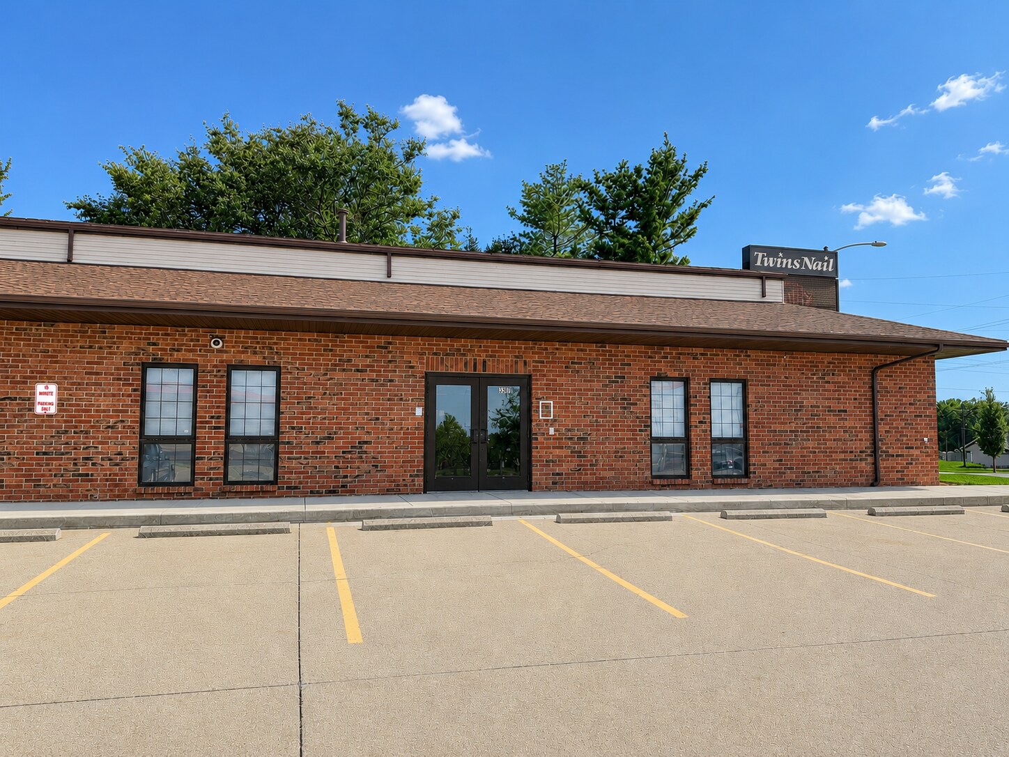 1319 Veterans Pky, Bloomington, IL à louer Photo de l’immeuble– Image 1 sur 2