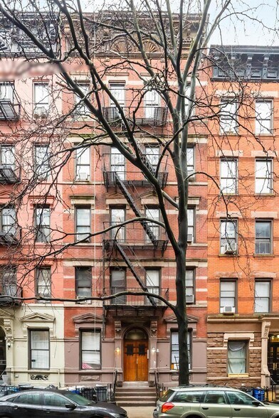 518 E 83rd St, New York, NY à vendre - Photo de l’immeuble – Image 2 sur 16