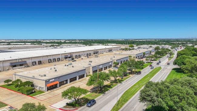 Plus de détails pour 1205 W Carrier Pky, Grand Prairie, TX - Industriel/Logistique à louer