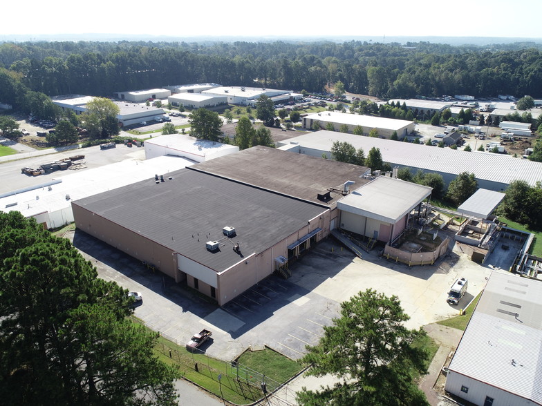 1850 S Cobb Industrial Blvd, Smyrna, GA à louer - Photo principale – Image 1 sur 10