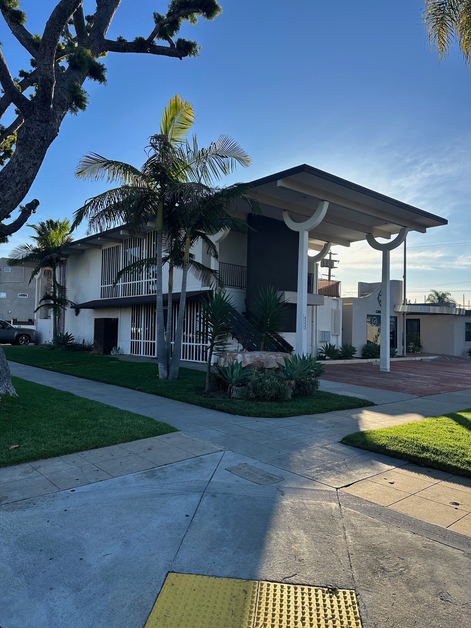 4545-4547 Fanuel St, San Diego, CA à louer Photo de l’immeuble– Image 1 sur 18