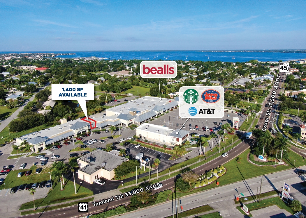615 Cross St, Punta Gorda, FL à louer Photo de l’immeuble– Image 1 sur 1