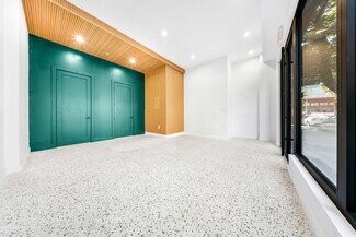 Plus de détails pour 37-29 32nd St, Long Island City, NY - Logement à vendre