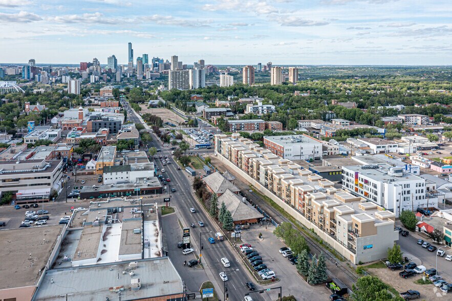 8140 102 St NW, Edmonton, AB à louer - Aérien – Image 2 sur 23