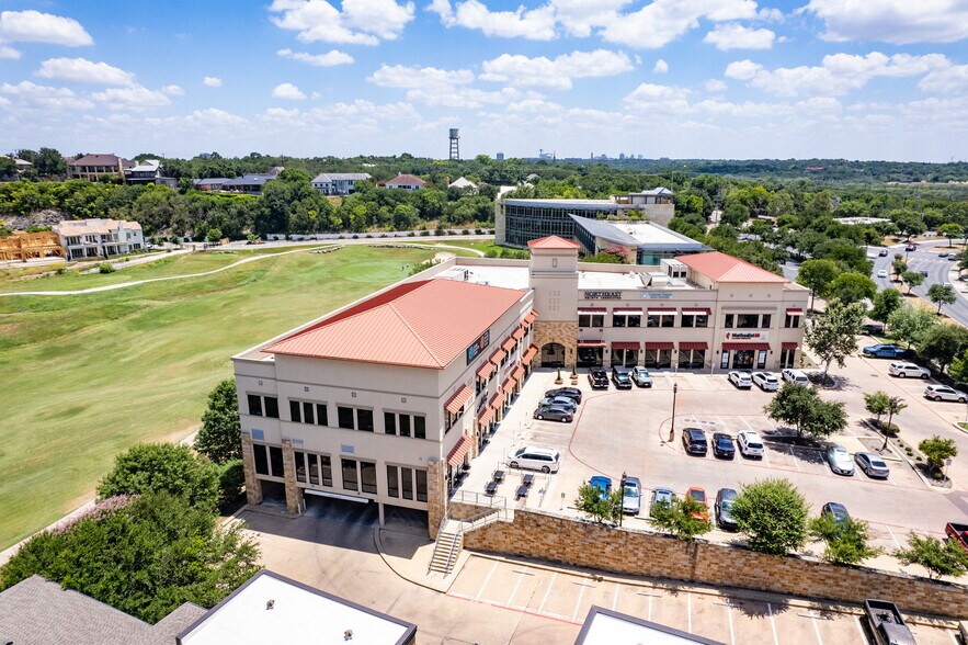 250 E Basse Rd, San Antonio, TX à louer - Photo de l’immeuble – Image 2 sur 18