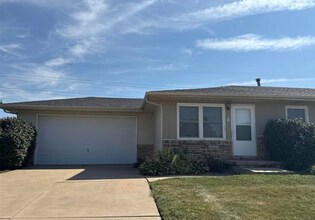 2843 High Point Dr, Davenport, IA à louer Photo intérieure– Image 1 sur 14