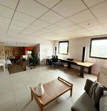 Bureau dans Fleurieux-sur-l'Arbresle à louer Photo intérieure– Image 1 sur 4