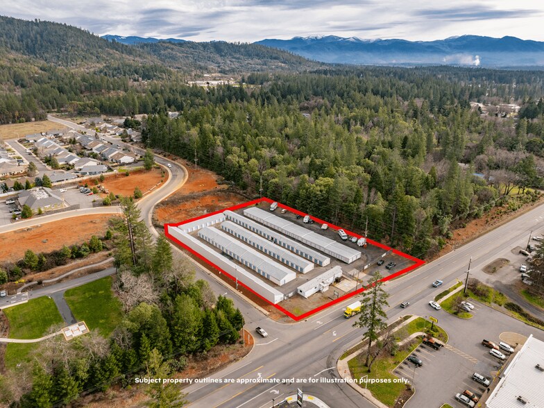25657 Redwood Hwy, Cave Junction, OR à vendre - Photo de l’immeuble – Image 2 sur 56