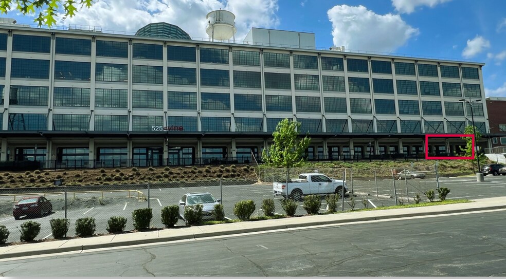 577 Vine St, Winston-Salem, NC à louer - Photo de l’immeuble – Image 1 sur 3
