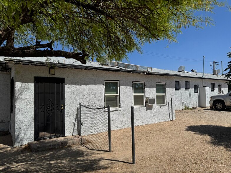 19 W Veterans Blvd, Tucson, AZ à vendre - Photo de l’immeuble – Image 1 sur 8