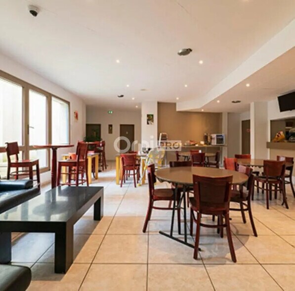 Local d'activités dans Nantes à vendre - Photo de l’immeuble – Image 2 sur 5