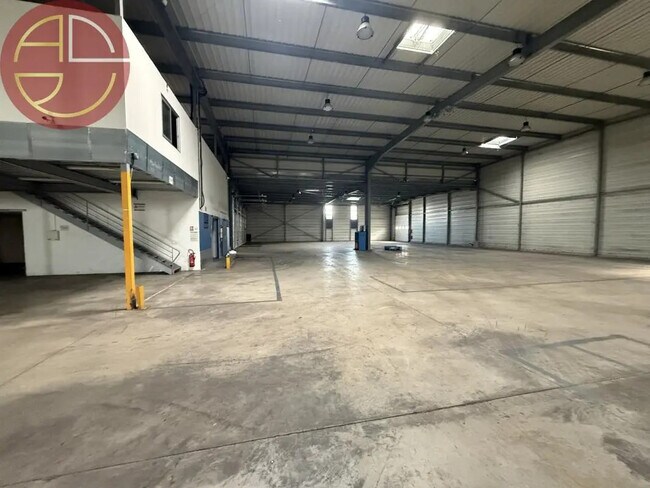 Plus de détails pour Industriel/Logistique à louer