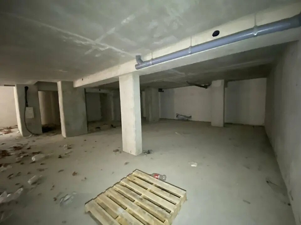 Industriel/Logistique dans Saintry-sur-Seine à louer Photo intérieure– Image 1 sur 8