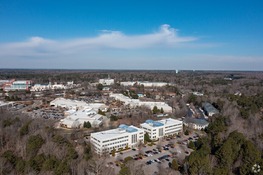 540 New Waverly Pl, Cary, NC à louer - Aérien – Image 2 sur 12